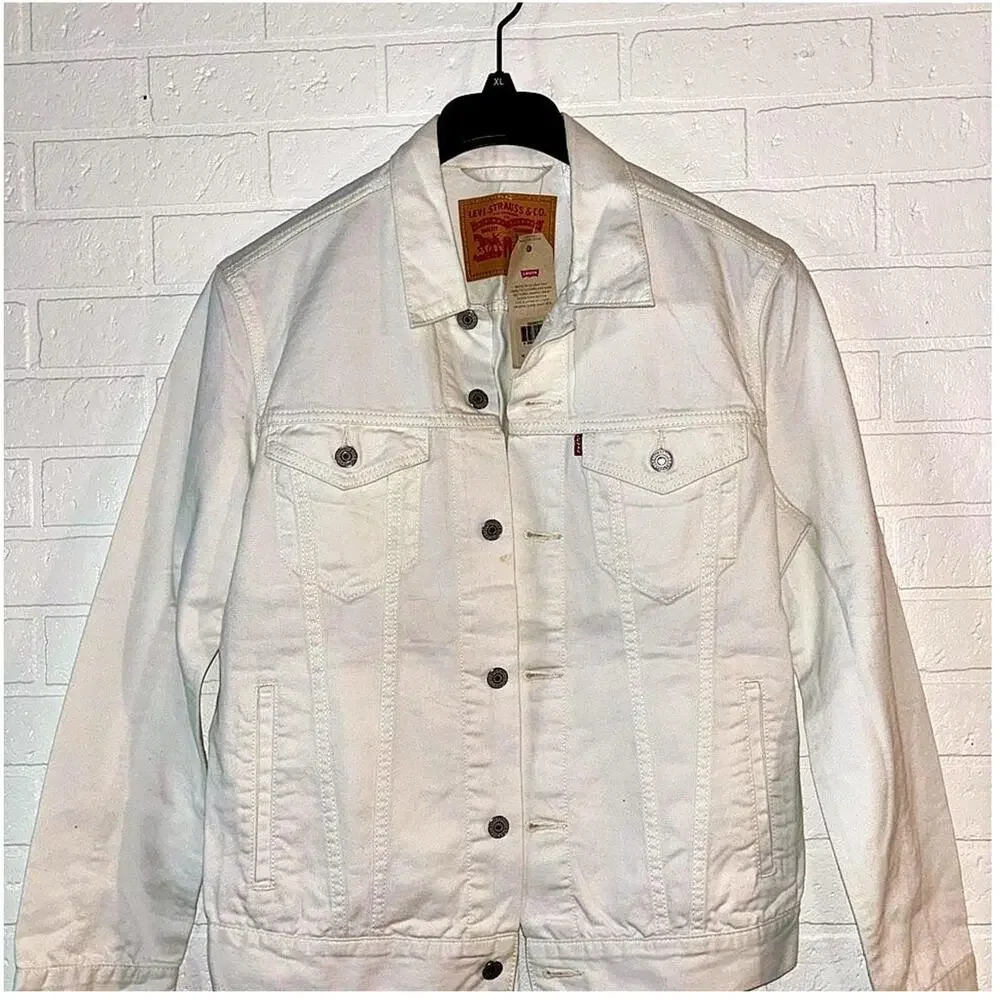 white levi jean jacket Brand new with tags
